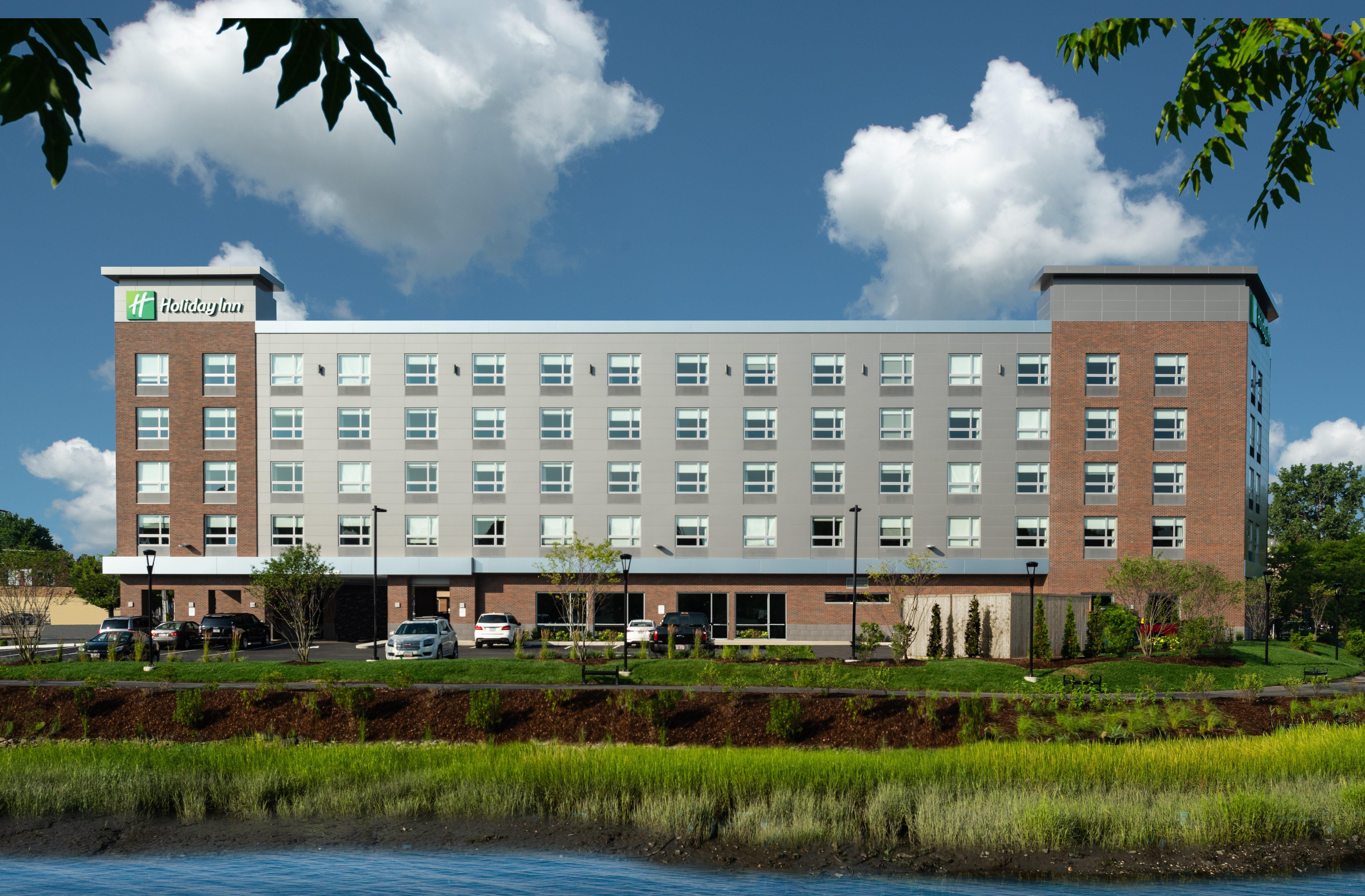 Holiday Inn Boston Logan Airport - Chelsea By Ihg Exterior photo