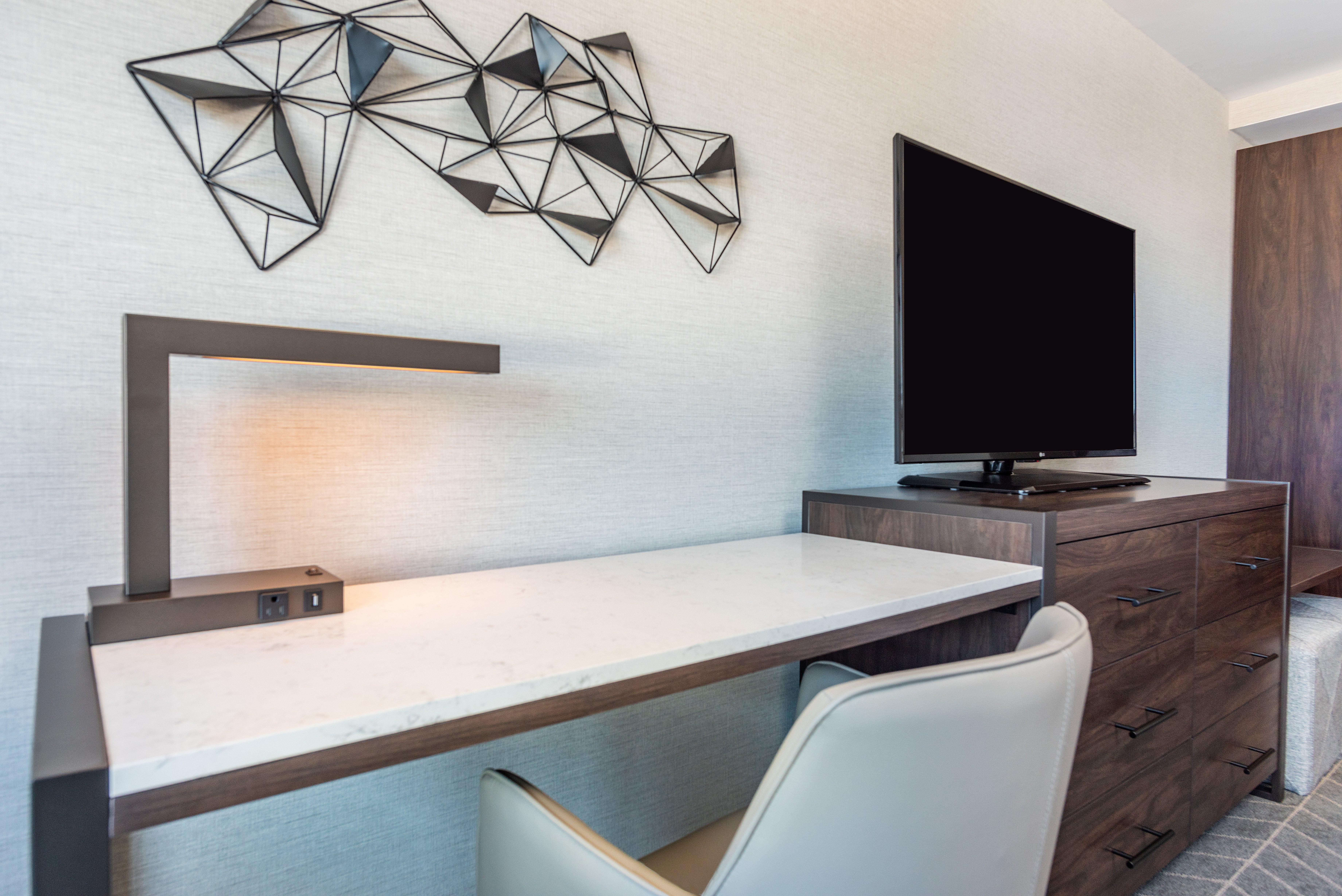 Holiday Inn Boston Logan Airport - Chelsea By Ihg Exterior photo