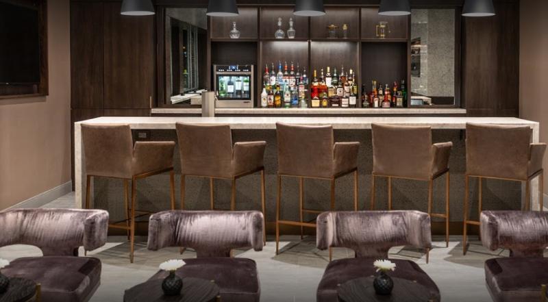 Holiday Inn Boston Logan Airport - Chelsea By Ihg Exterior photo