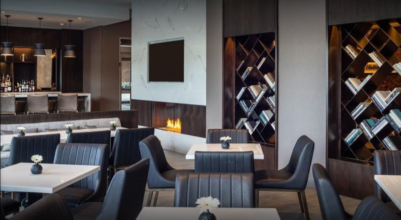 Holiday Inn Boston Logan Airport - Chelsea By Ihg Exterior photo